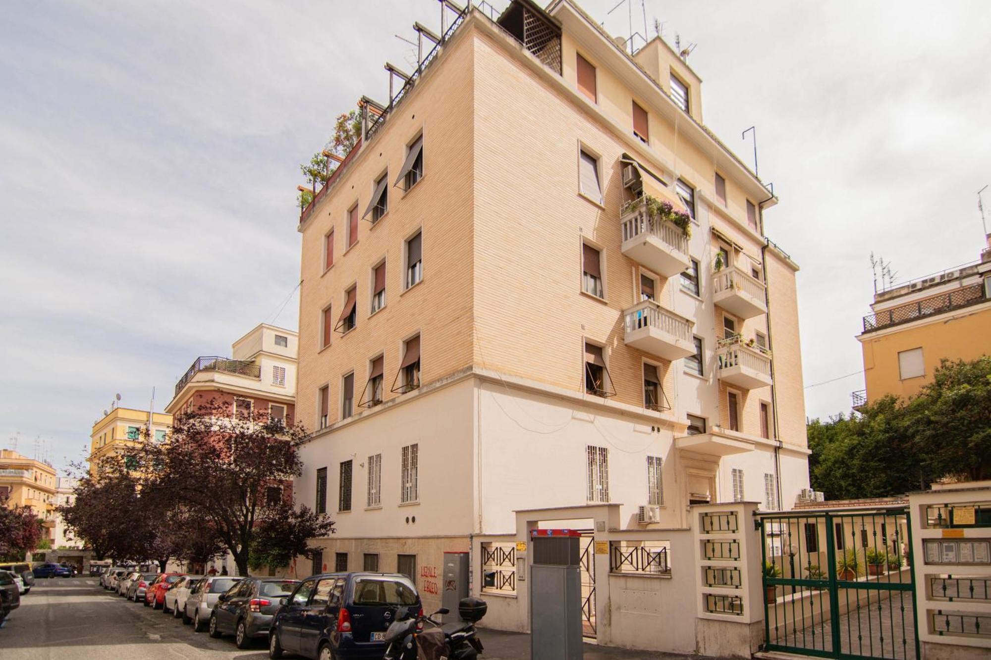 Domus Eroi Apartment Рим Екстериор снимка